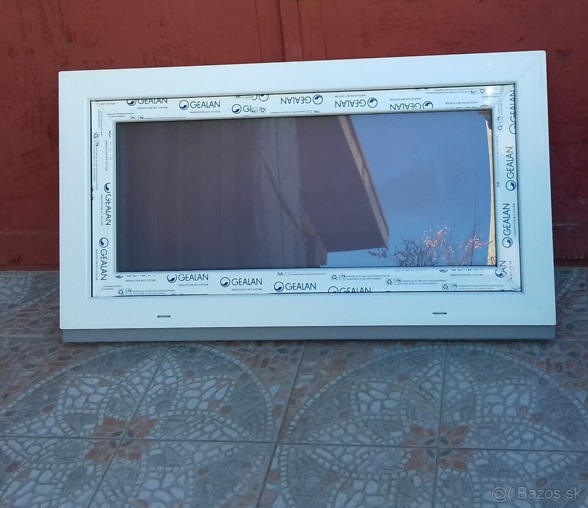 Predam plastove sklopne okna 147 x 45 , 106 x 56 - 4