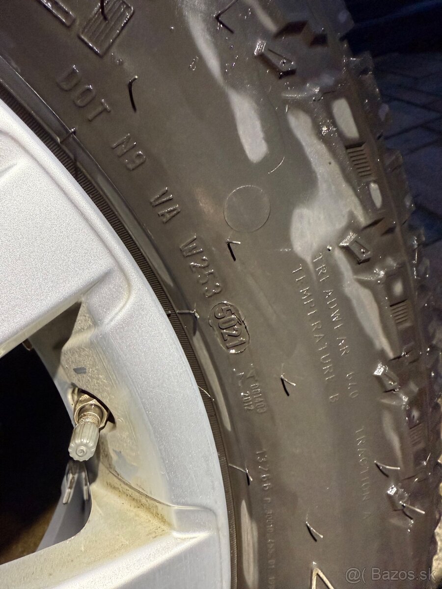 Pirelli Scorpion A/T Plus (grand cherokee) - 4