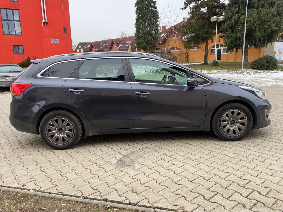 Kia Ceed 1.6 CRDi Gold - 4