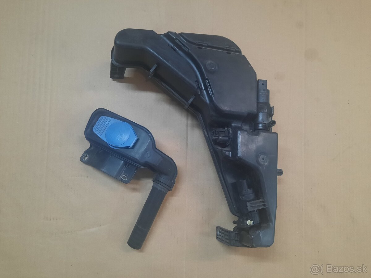 nádobka ostrekovača Audi Q5 - 4