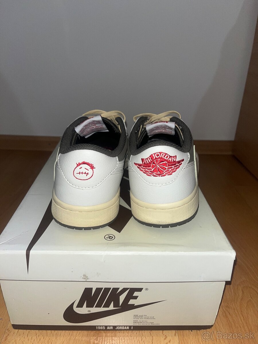 Nike Air Jordan Low OG - 4