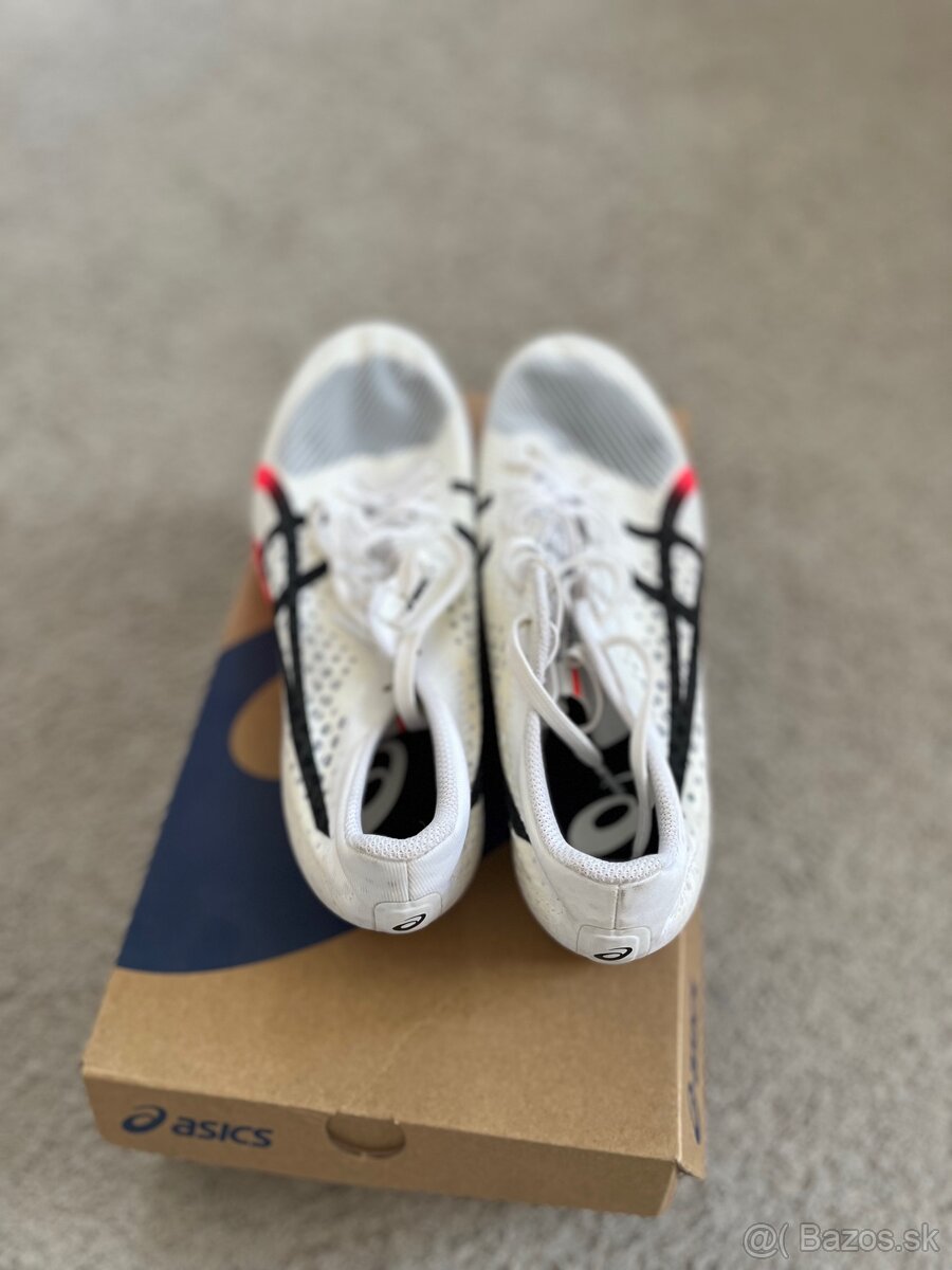 Bežecké tretry asics metaspeed MD - 4