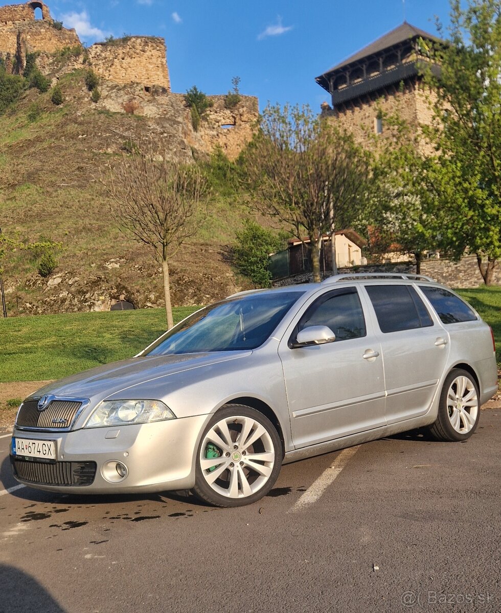 Škoda Octavia RS 2.0 tfsi - 4