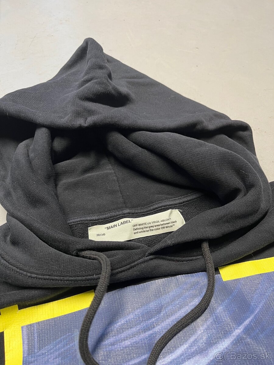 Off White mikina čierna s grafikou - 4