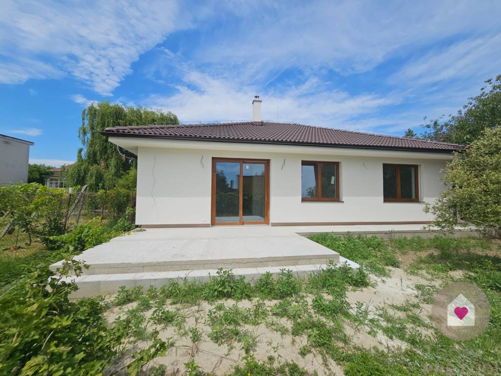 NOVINKA: SKOLAUDOVANÁ NOVOSTAVBA BUNGALOVU-133,5m2, POZEMOK - 4