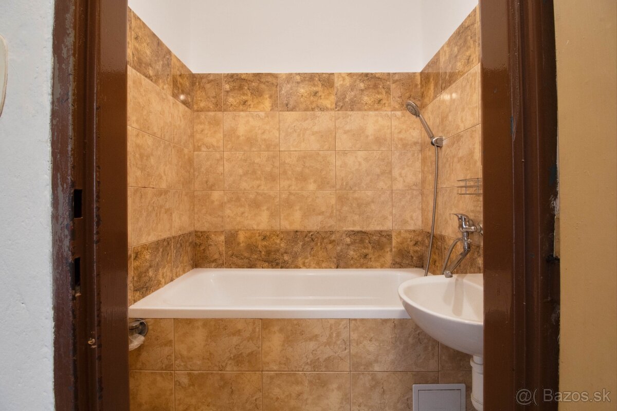 3-izbový byt s garážou na ulici Jozefa Kozáčeka, Zvolen - 4