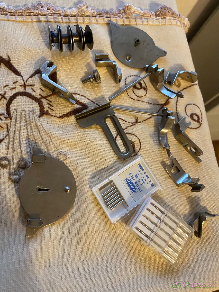 Mechanický Šijací stroj Lada 236 - 4