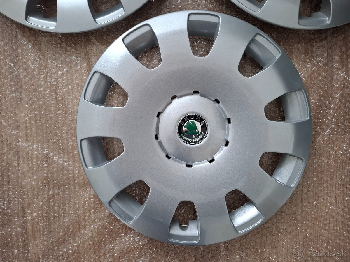 Puklice Škoda R15 3 KUSY - 4