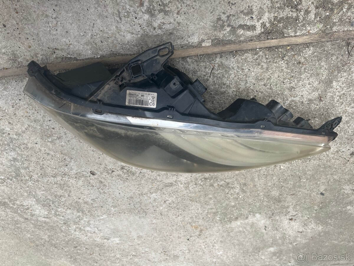Svetlo na auto Renault - 4