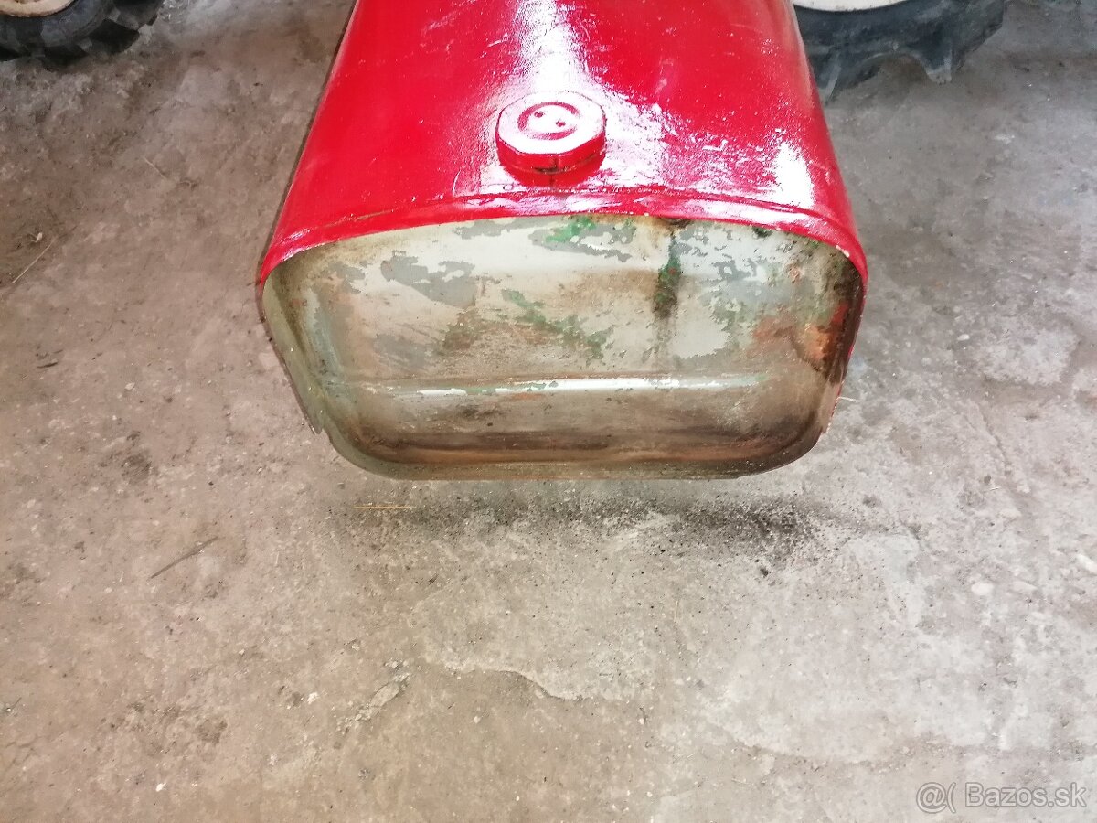 Predám nádrž Zetor 4011 - 4