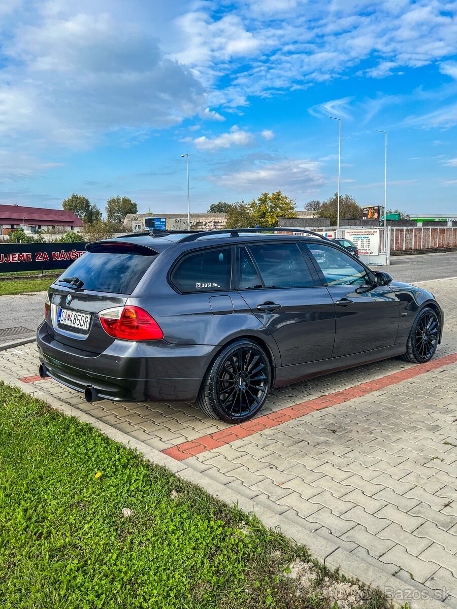 BMW 335xi touring - 4