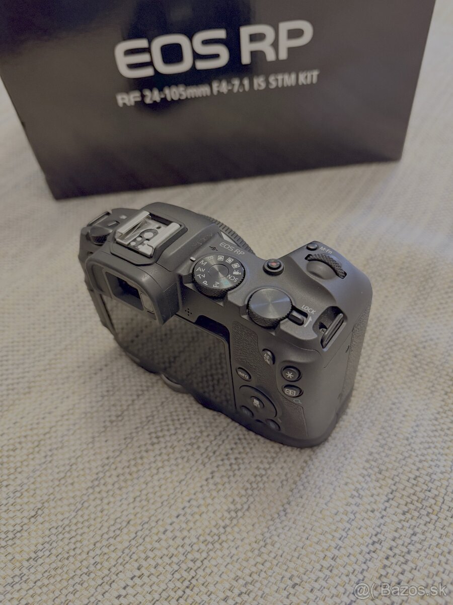 Canon EOS RP + Canon Grip EG-E1 - 4