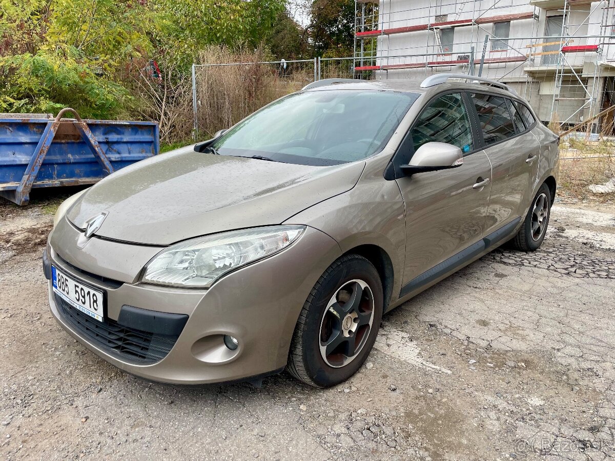 Renault Megane Grandtour 1.5 dCi - 4
