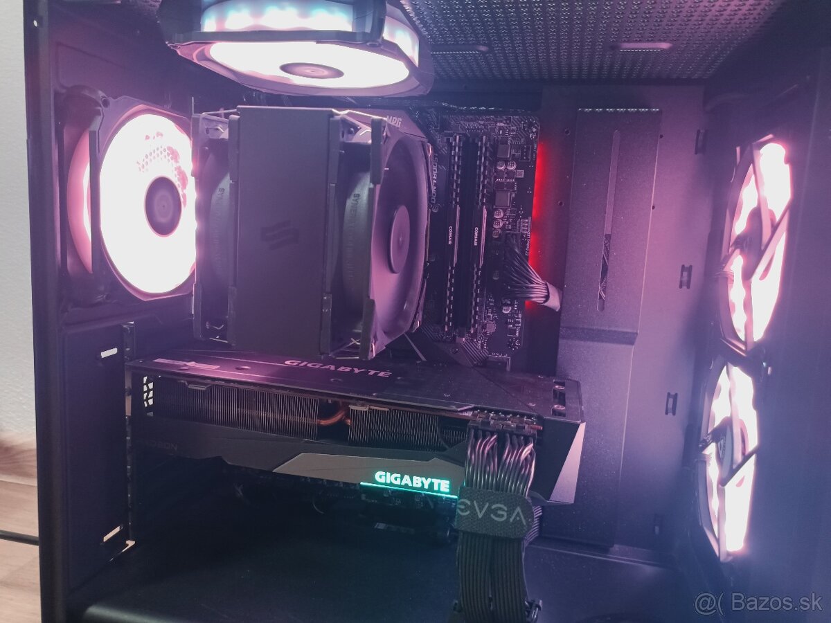 PC Ryzen 7 5700X3D. RX 6800XT. 32GB DDR4. 1TB M.2 - 4