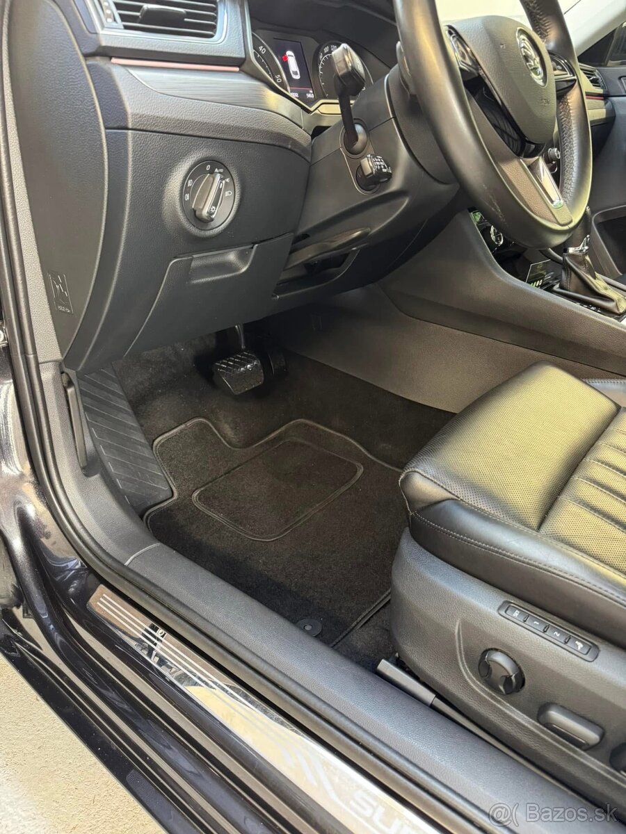 Škoda Superb Combi - 4