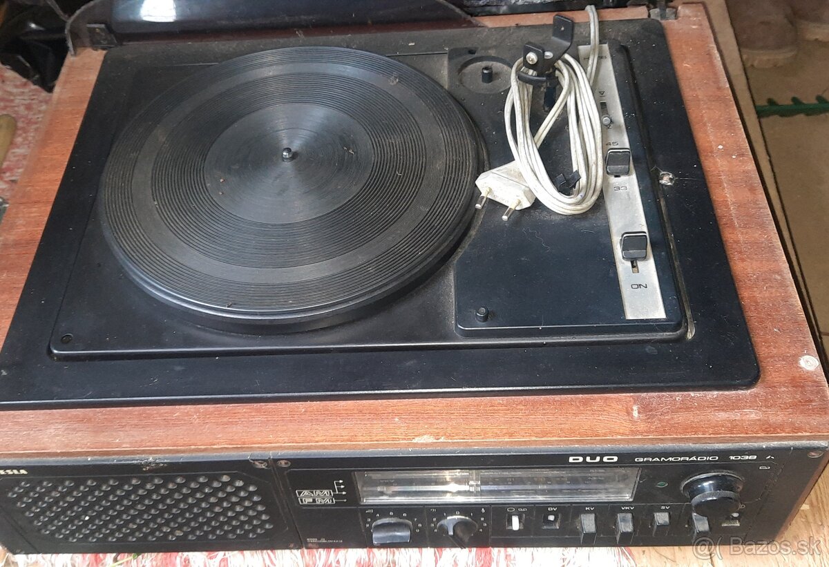 Rádio gramofón - 4