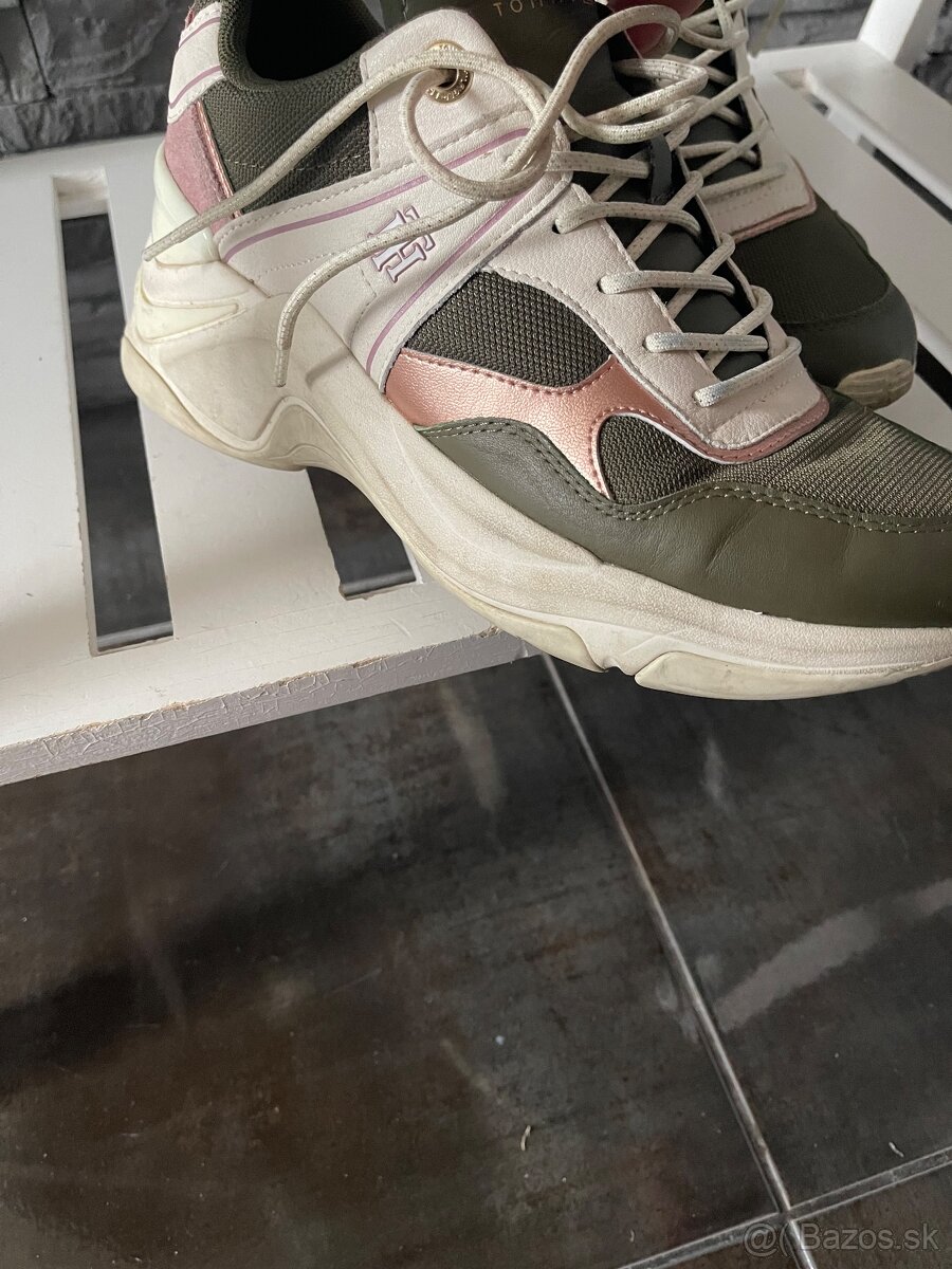 Tommy hilfiger v.40 na 27 cm nohu - 4