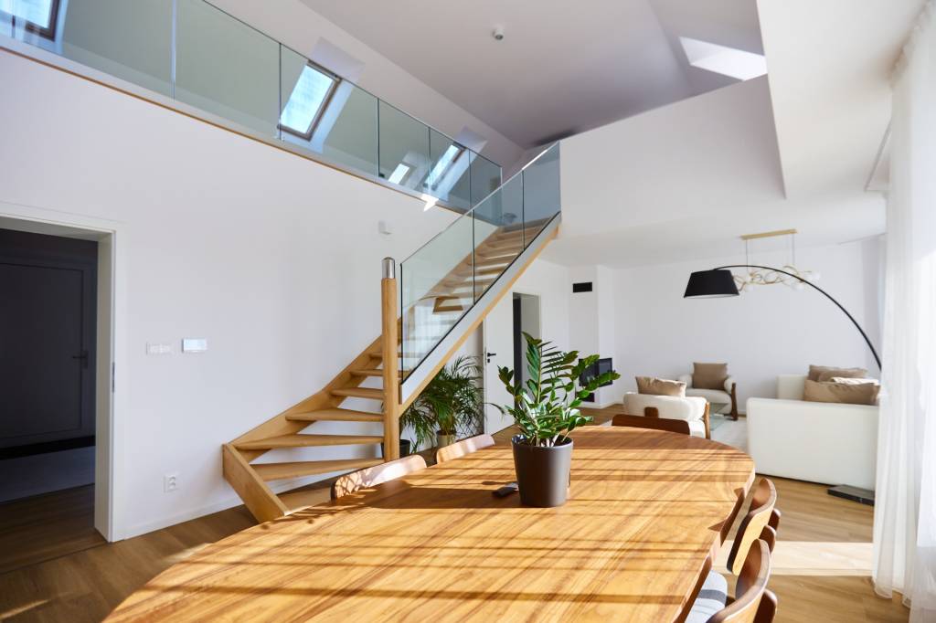 NA PREDAJ- EXKLUZÍVNY- 5 - IZBOVÝ RODINNÝ DOM, MALÁ IDA - PA - 4