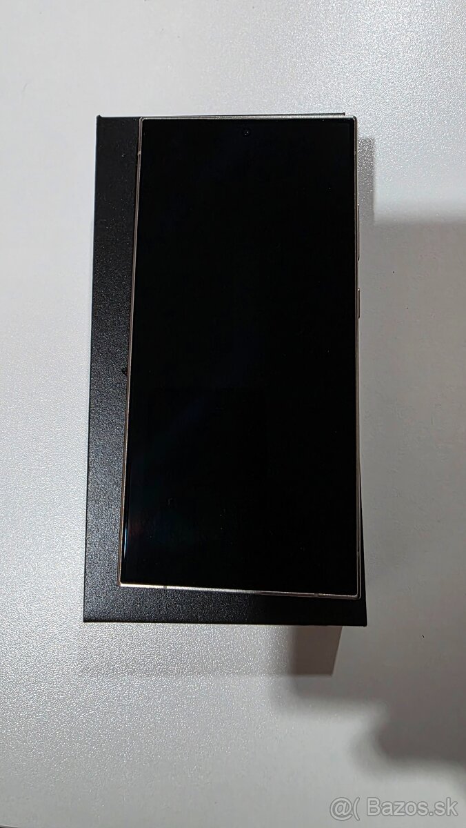 Predám Samsung galaxy S24 ultra 512gb - 4