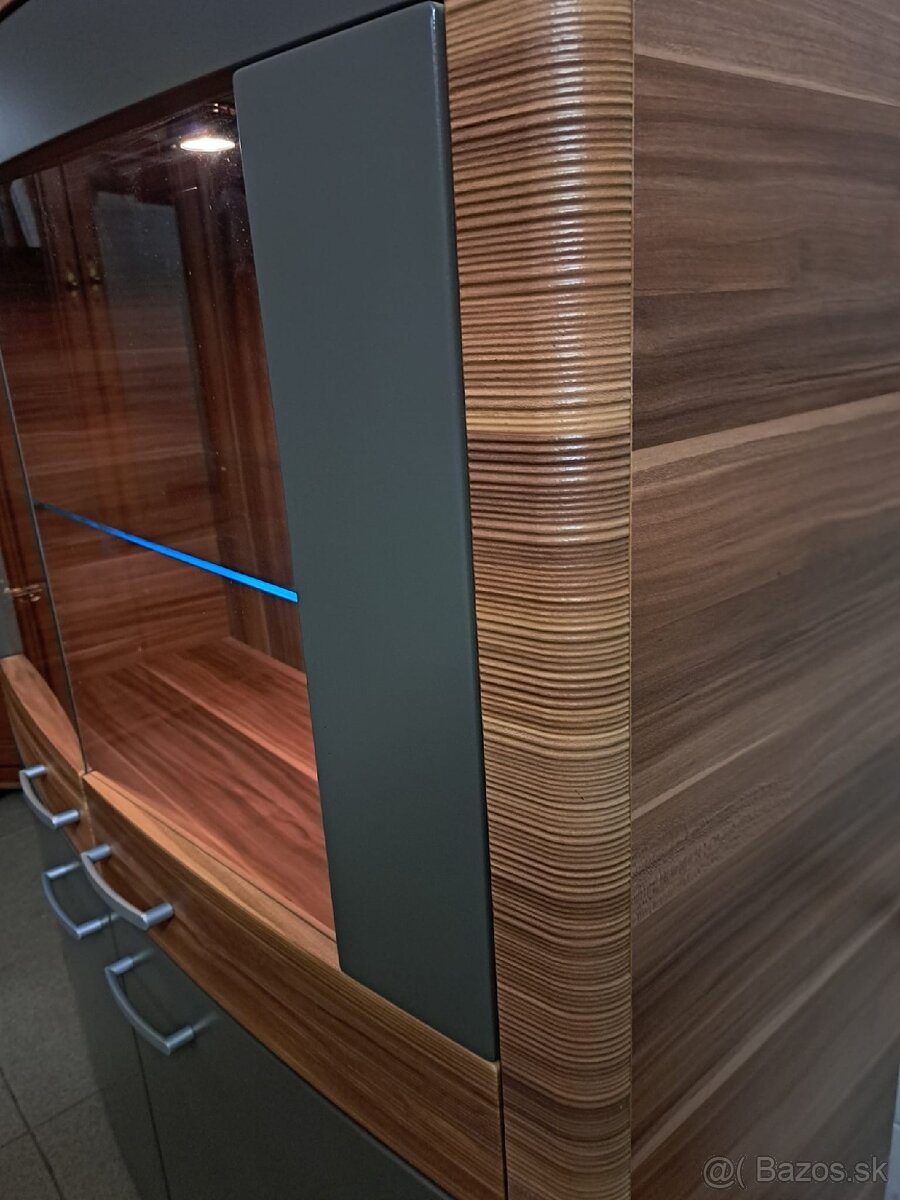 Moderný príborník, vitrína - 4