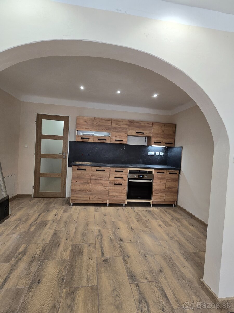 Ponúkam na prenájom 1 izbový byt v Kežmarku - 4