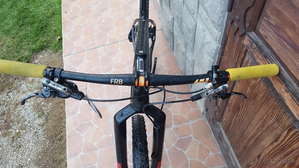 Predám horský bicykel CUBE - 4