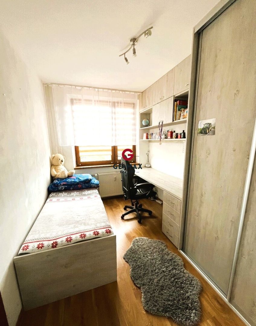 Priestranný 4-izbový byt s lodžiou a zariadením – Švermová, - 4