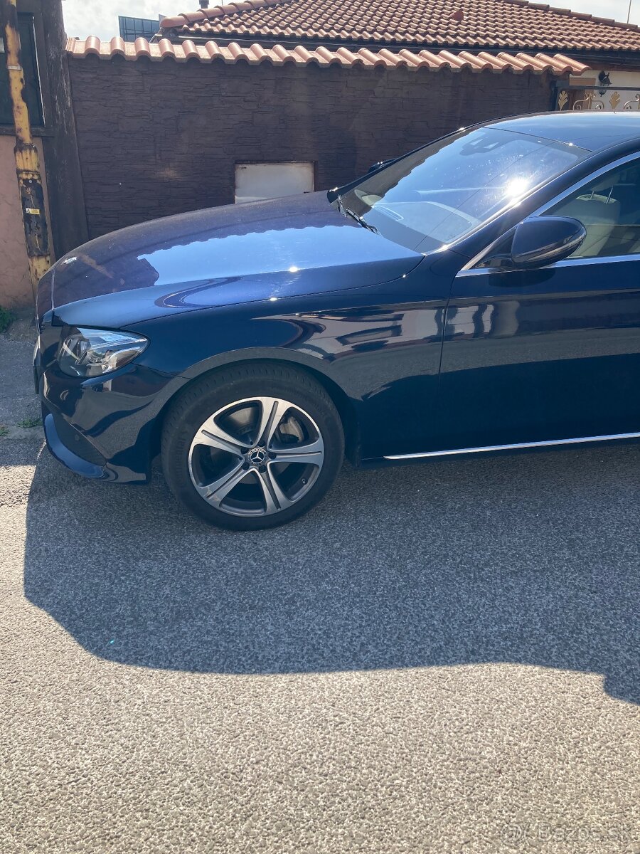 Mercedes Benz E220 w213 - 4