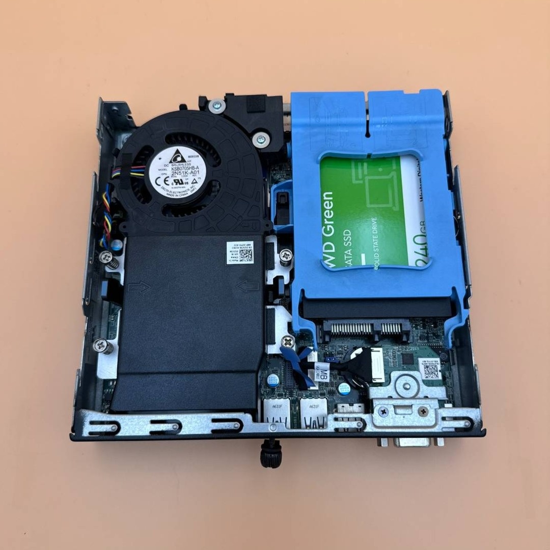 Mini počítač Dell.Intel i3-6100T 2x3,20GHz.240G SSD.8gb ram - 4