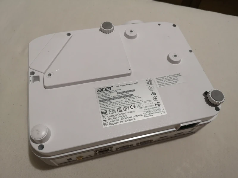 projektor ACER - 4