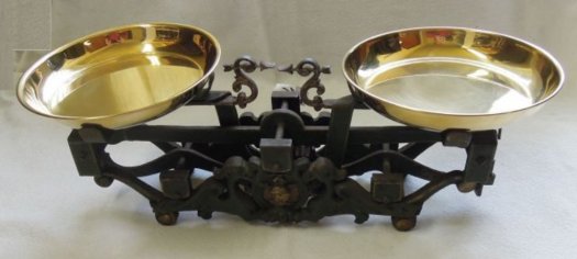 NABÍZÍME PÁR MOSAZNÝCH MISEK NA STAROŽITNÉ KUCHYŇSKÉ VÁHY - 4