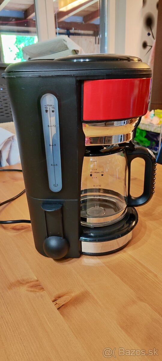 Prekvapkávací kávovar Russell Hobbs 21700 - 4