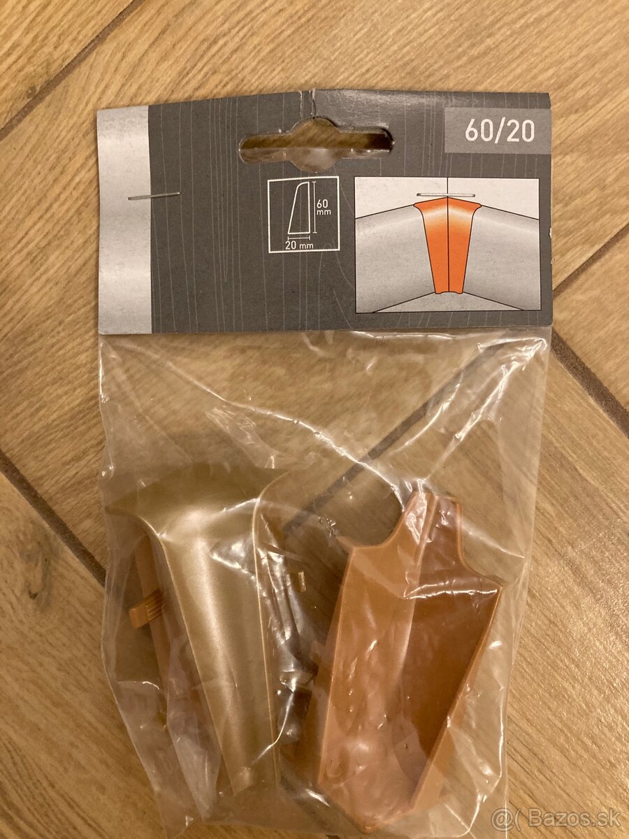 Predám príslušenstvo k soklovým lištám 60x20 - 4