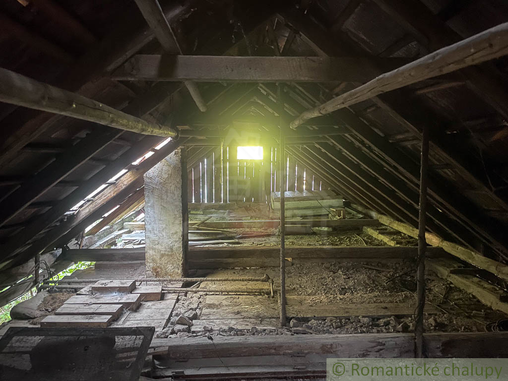 Jedinečný pôvodný banícky dom v Banskej Hodruši - 4