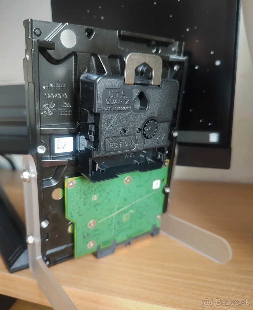 Hodiny Hard disk HDD - 4