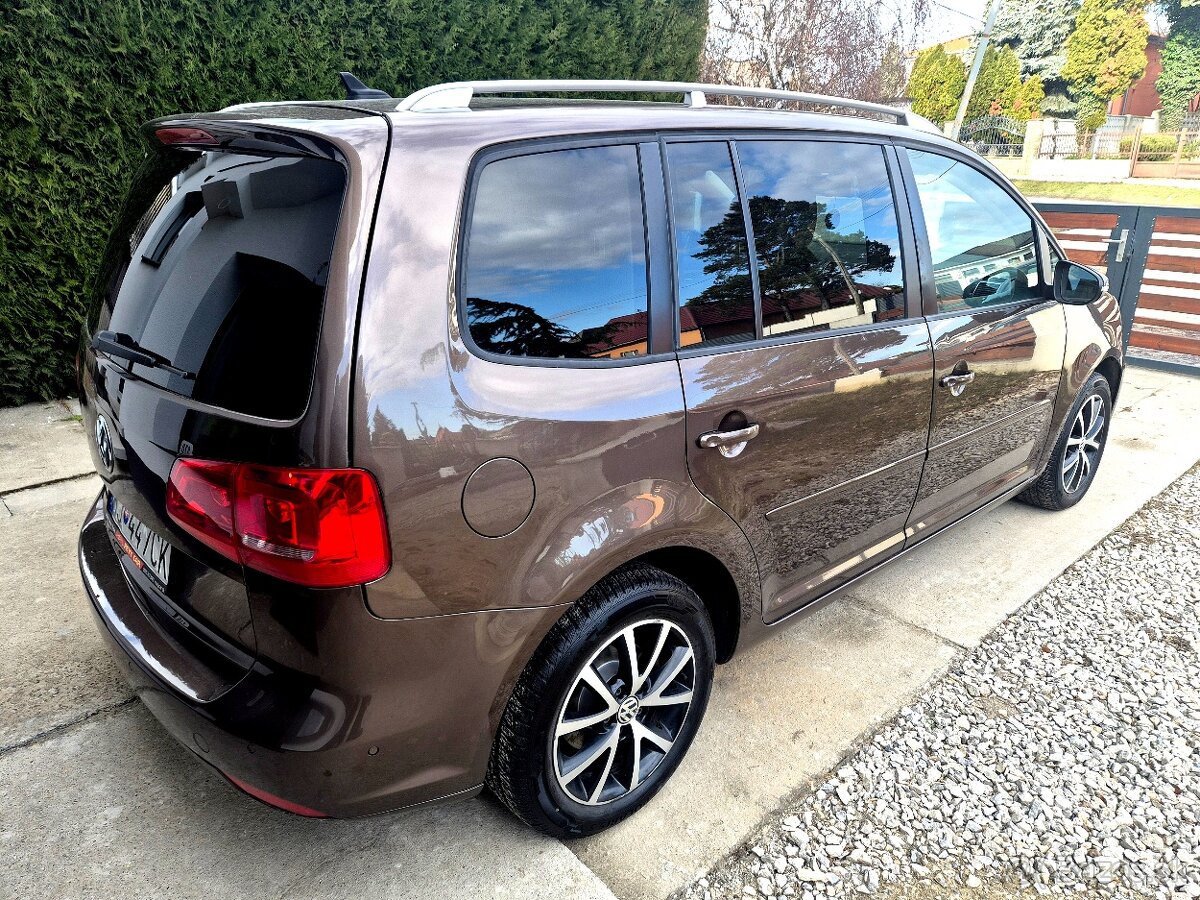 Volkswagen Touran 2.0TDI Highline - 4