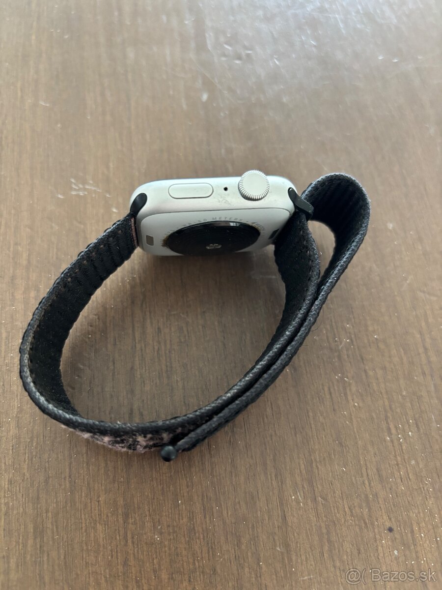 Apple Watch SE (2022) - 4