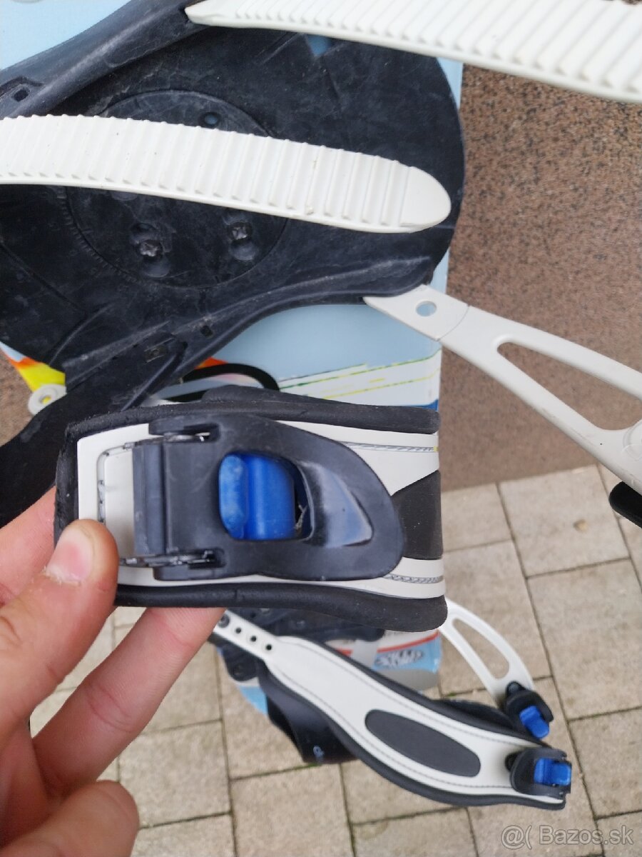 Snowboard s zapínaním a topánkami - 4