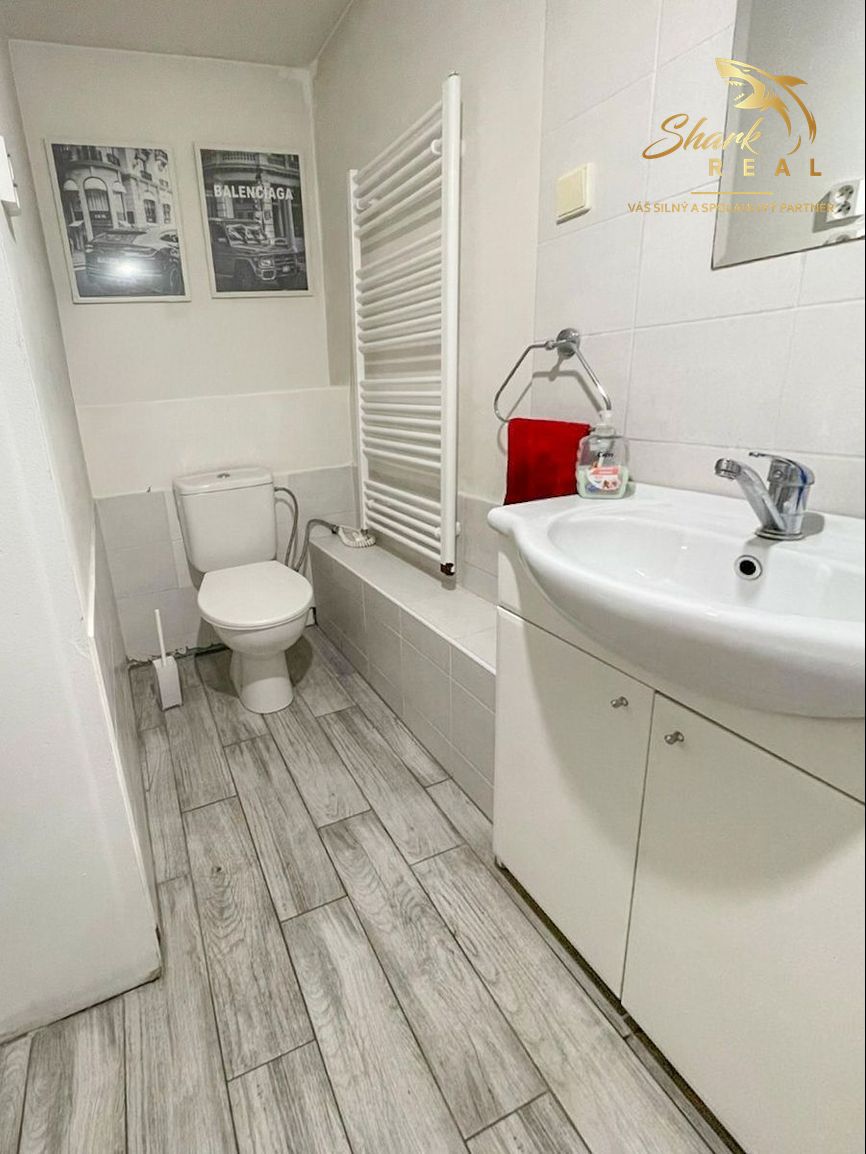 REZERVOVANÉ Na predaj krásny rodinný dom pripravený na nasť - 4