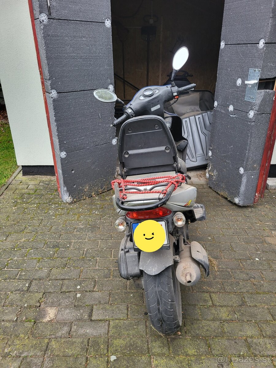 Skúter KYMCO Agility 50 - 4