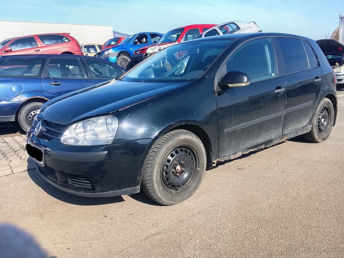 VW GOLF 5 na náhradné diely - 4