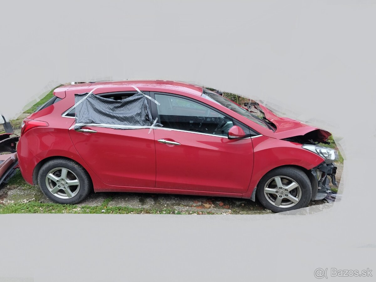 Rozpredam hyundai i30 1.6 81kw D4FB 2013 - 4