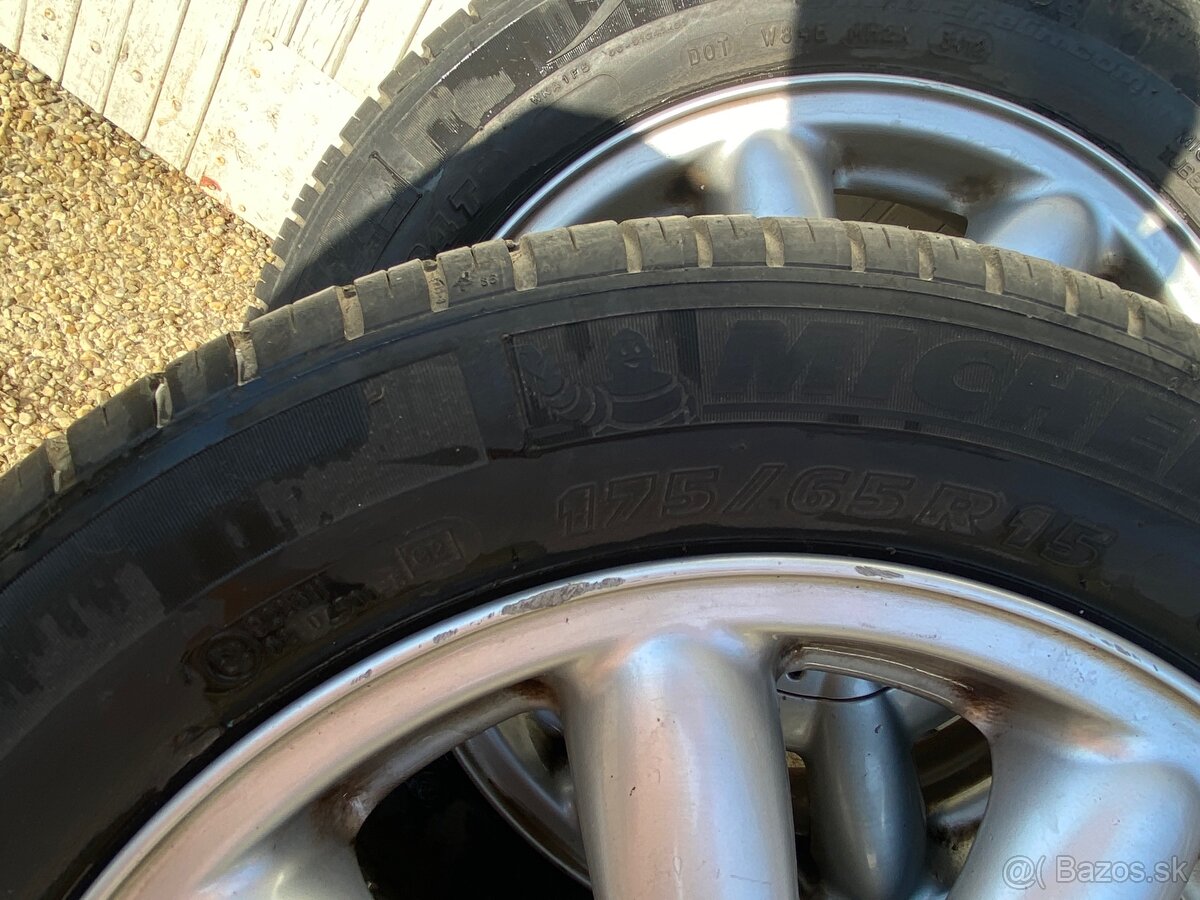 Predám originálne disky MINI Cooper R15 + letné pneumatiky - 4