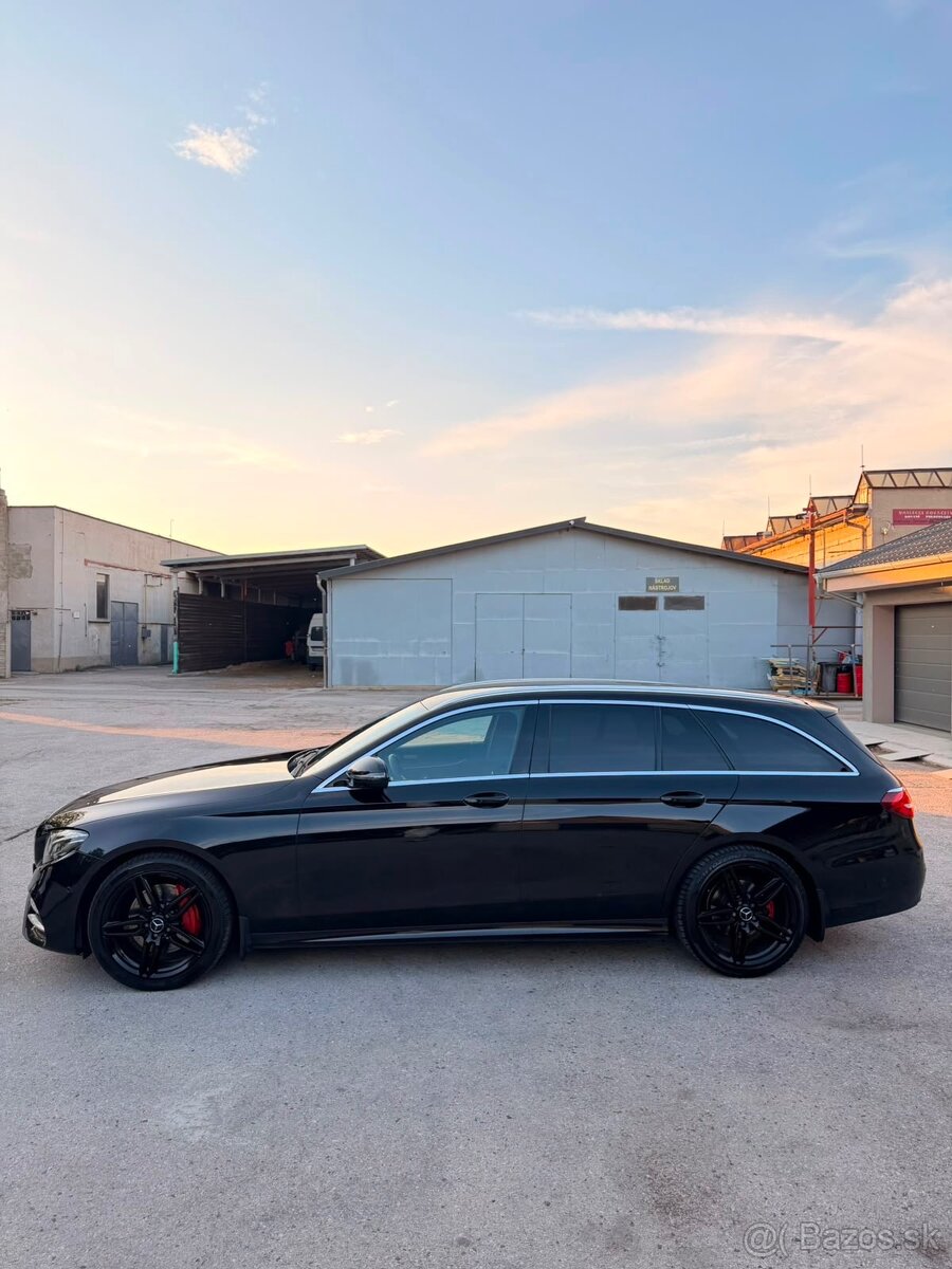 Mercedes Benz E220 CDi AMG - 4