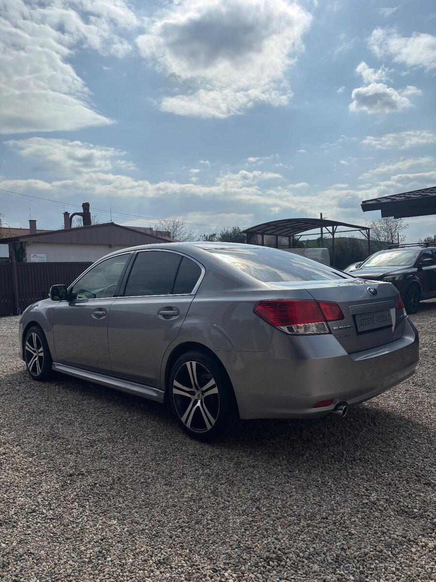 Subaru Legacy 2,5 - 4