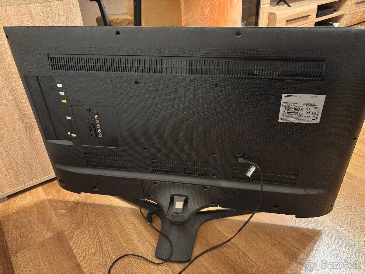 Samsung TV 40” 102cm - 4