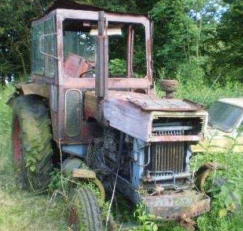 Rumunský Traktor UTB - 4