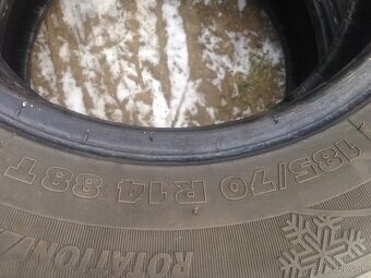 Predám zimné pneu185/70r14 5mm - 4