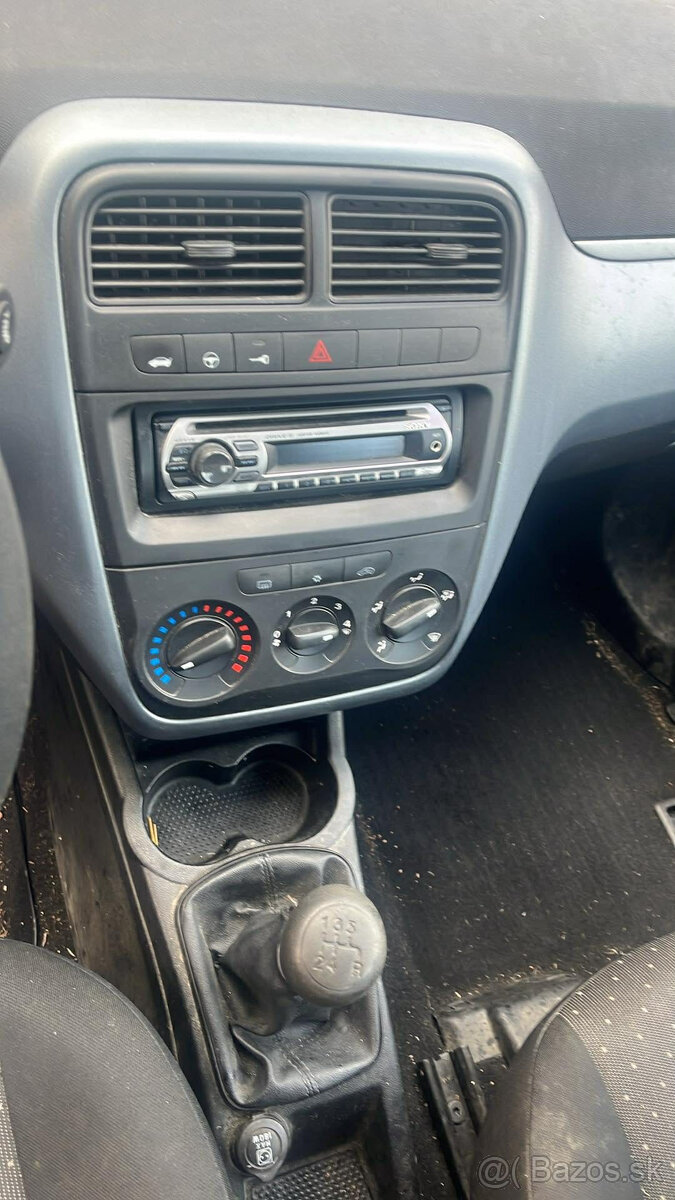 Fiat Punto 1,2i 48kw - 4