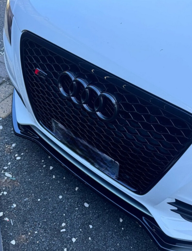 AUDI Čierne lesklé znaky - 4